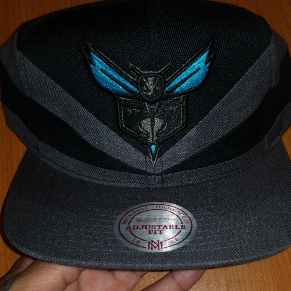 Snap back grey teal